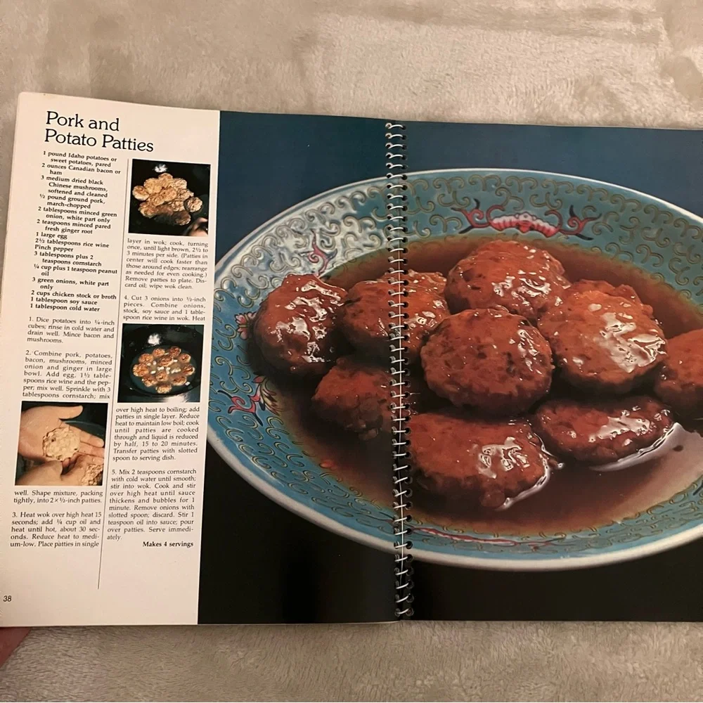 Wok Cooking Class Cookbook Consumer Guide Recipe Book 1983 Ring‑Bound